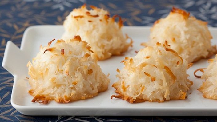 easy-coconut-macaroons